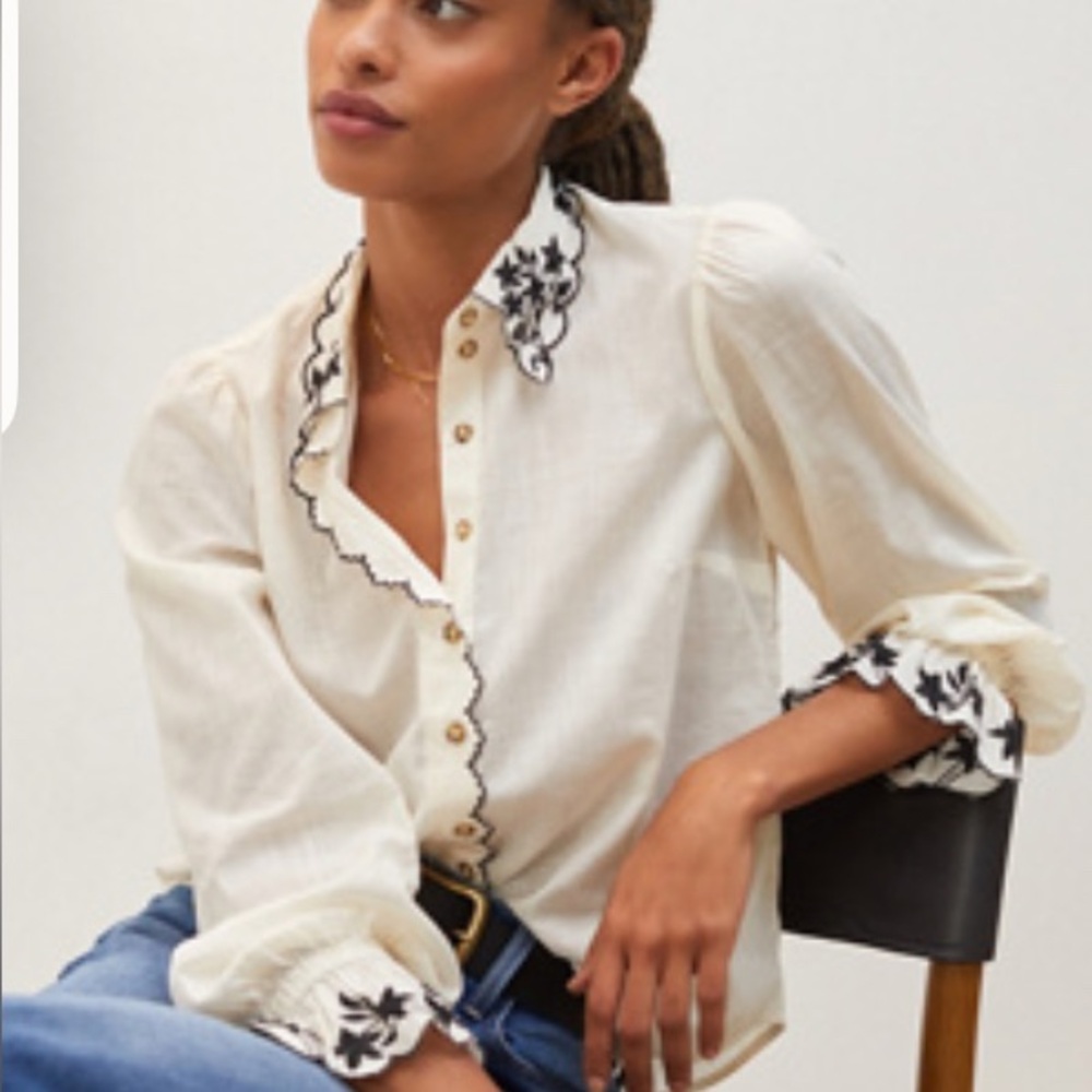 Embroidered Scallop-Trim  ivory Anthropologie button up 100% cotton